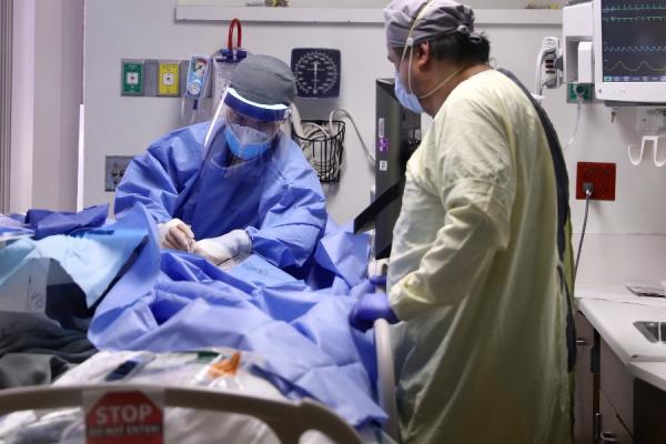 死亡病例数仍在增长 近观美国抗疫失败的五大恶果